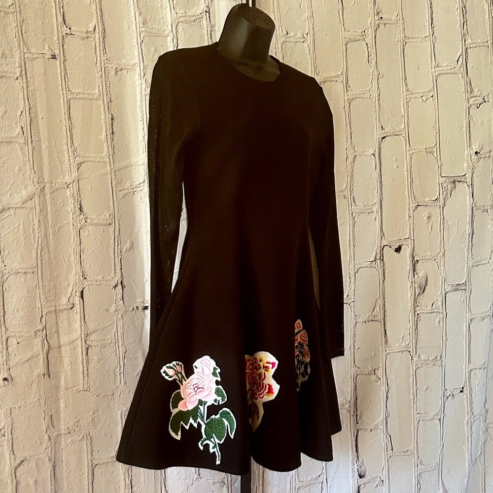 Oscar de la Renta |  Long sleeve Embroidered Flowers Dress